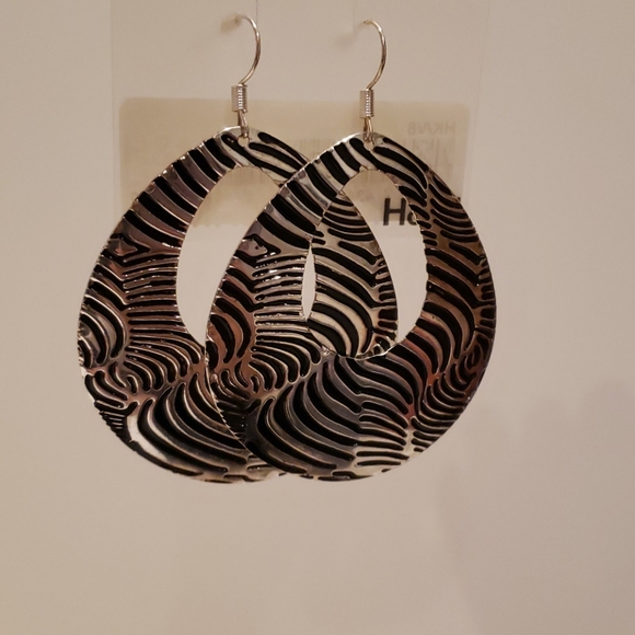 Earrings - Picture 2 of 2